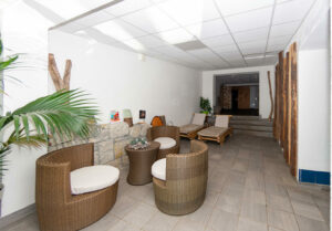 espace detente et tisanerie apres les soins SPA Les Bains de Chamrousse