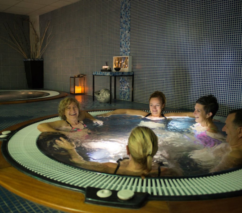 spa-chamrousse-flocons-jaccuzzi-eau-bulles00003
